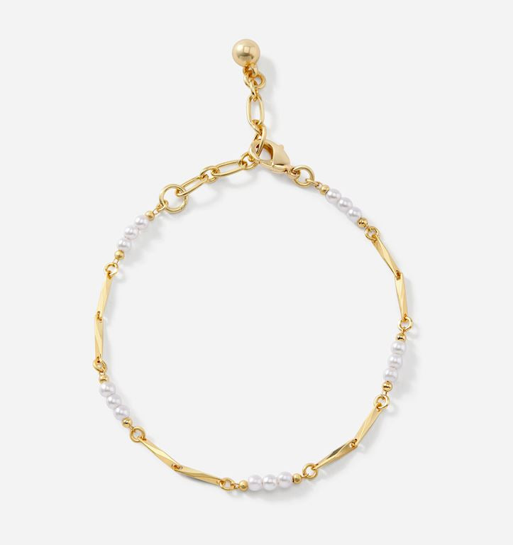 Delicate Pearl & Gold Link Bracelet